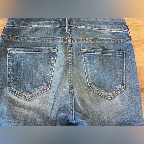 Women's Mother Looker Ankle Fray Jeans in Birds of Paradise Wash - Picture 5 of 6